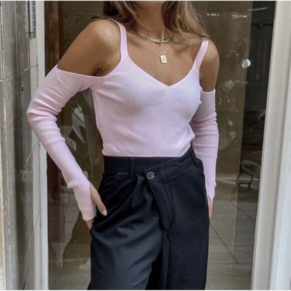 zara 6771/136/621 Solid Baby Pink Ribbed Long Sleeve Cold Shoulder Sweater Top - Picture 1 of 7